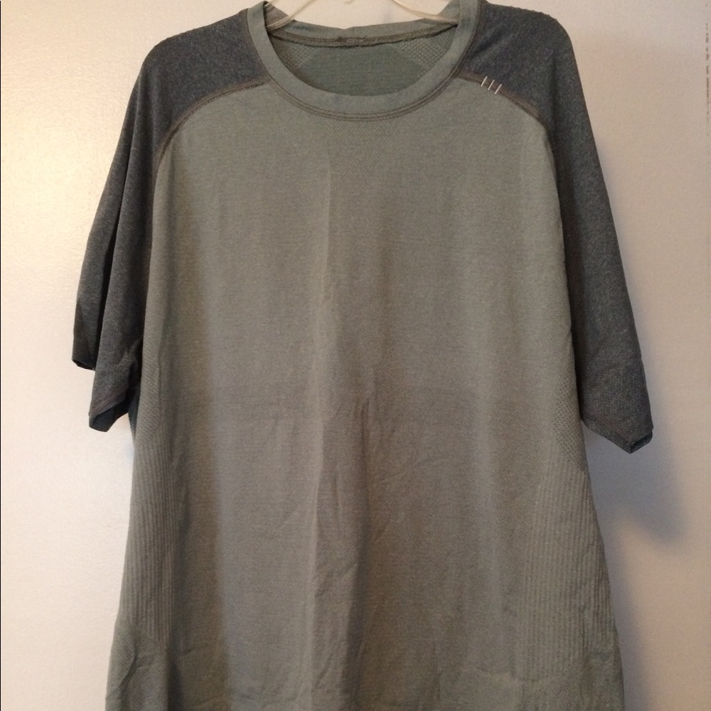 Lululemon T-shirt size XL